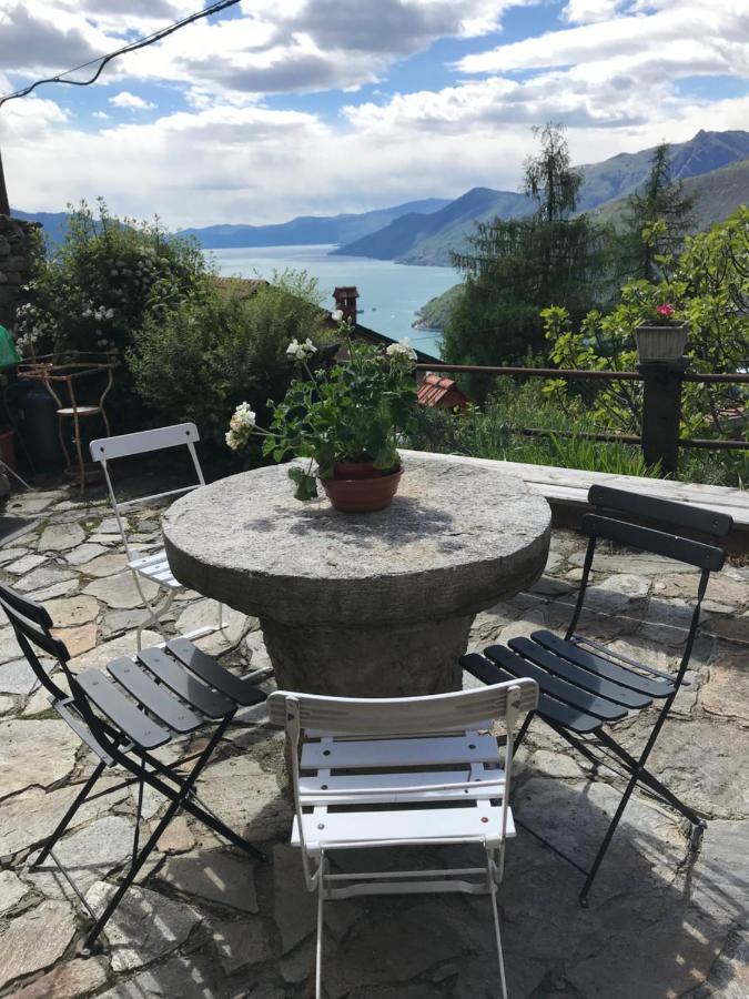 Vista Lago Maccagno Luaran gambar